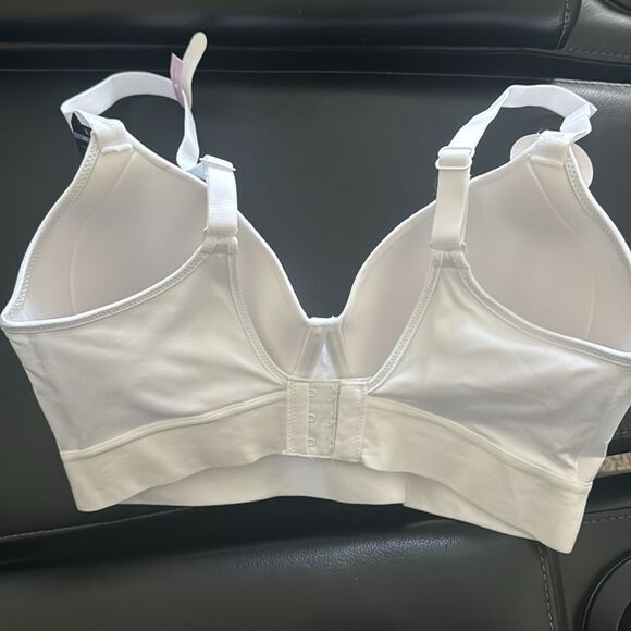 New with tags, Bali support white cool comfort 34D - Picture 2 of 4